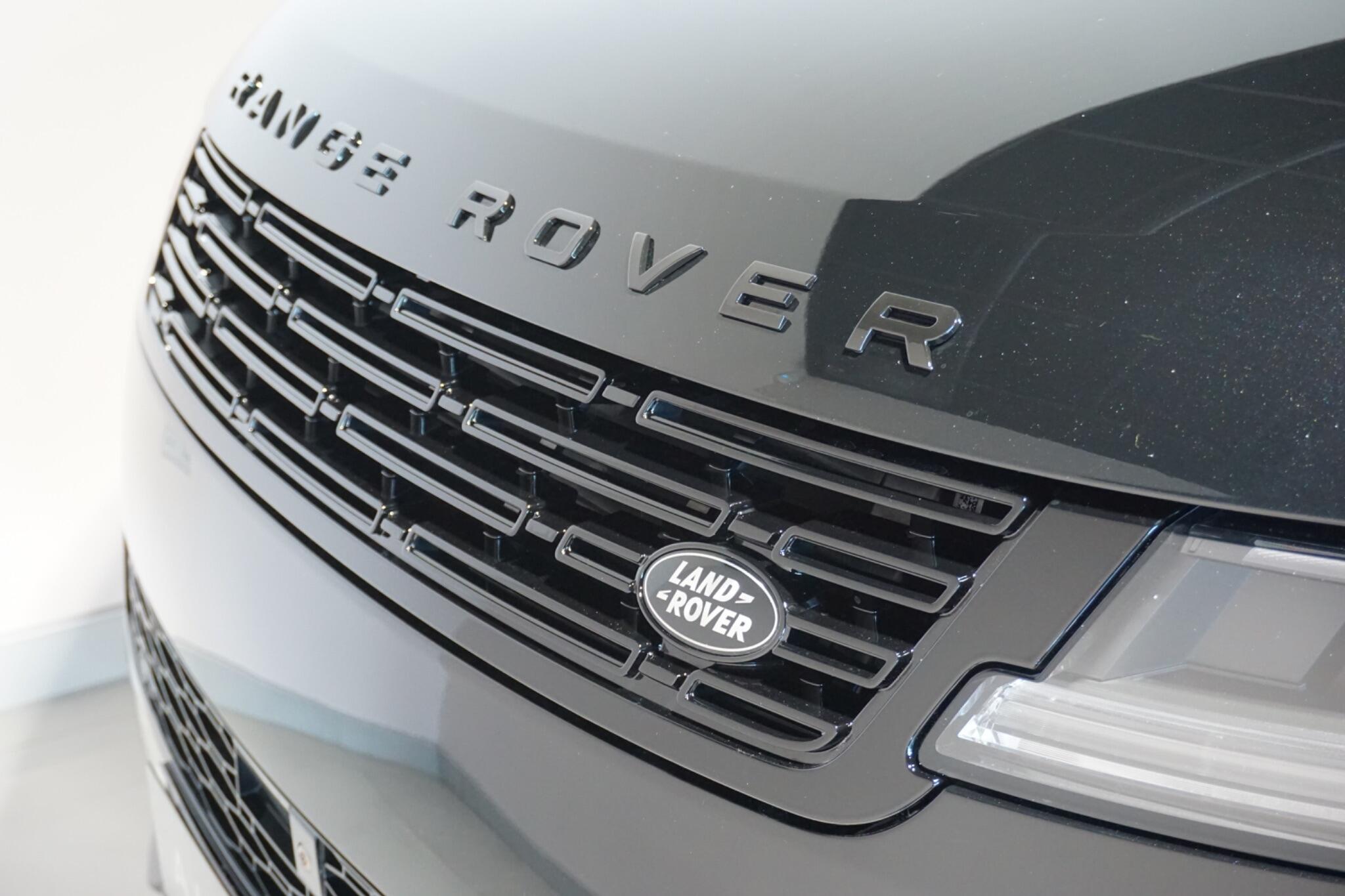 Land Rover Range Rover Sport 3.0 D300 MHEV Dynamic SE SUV 5dr Diesel Auto 4WD Euro 6 (s/s) (300 ps)